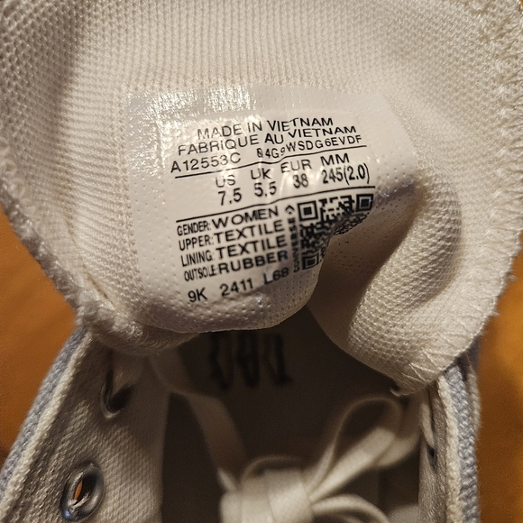 Converse Lavender and White Low-Top Sneakers - Picture 8 of 8